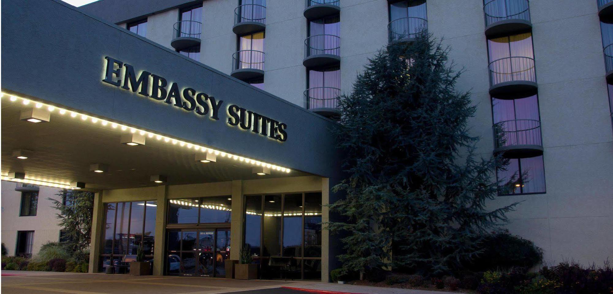 Embassy Suites By Hilton Oklahoma City Will Rogers Airport Exterior foto